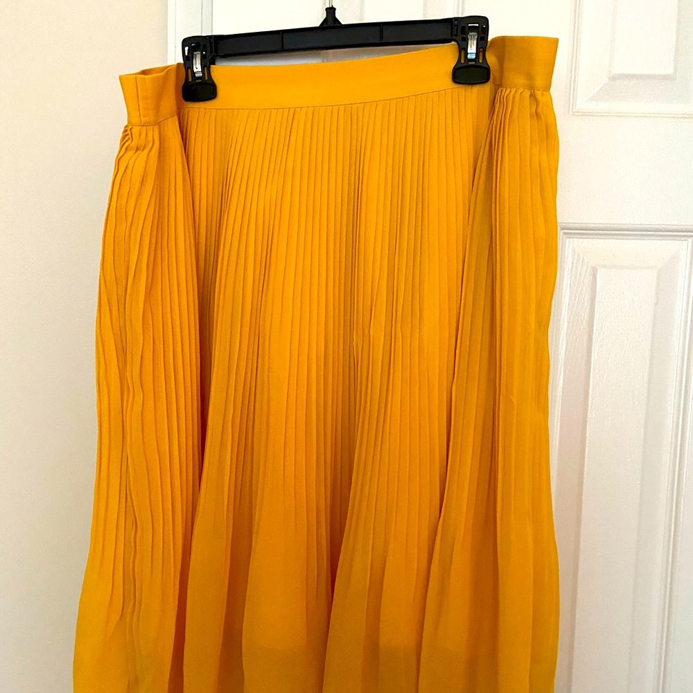 A New Day yellow pleated midi skirt size XXL